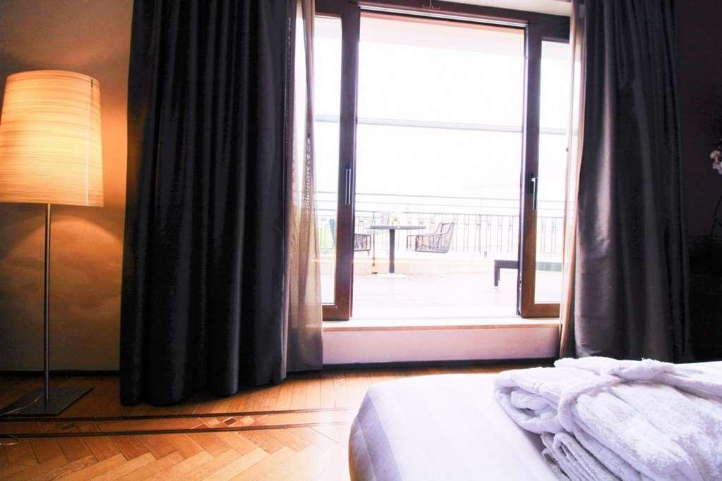 Berg Luxury Hotel Rom Zimmer foto